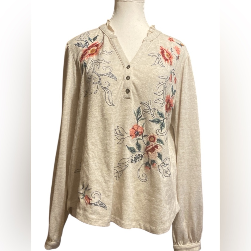 Women's Cream lightweight Sweater - Picture 1 of 12